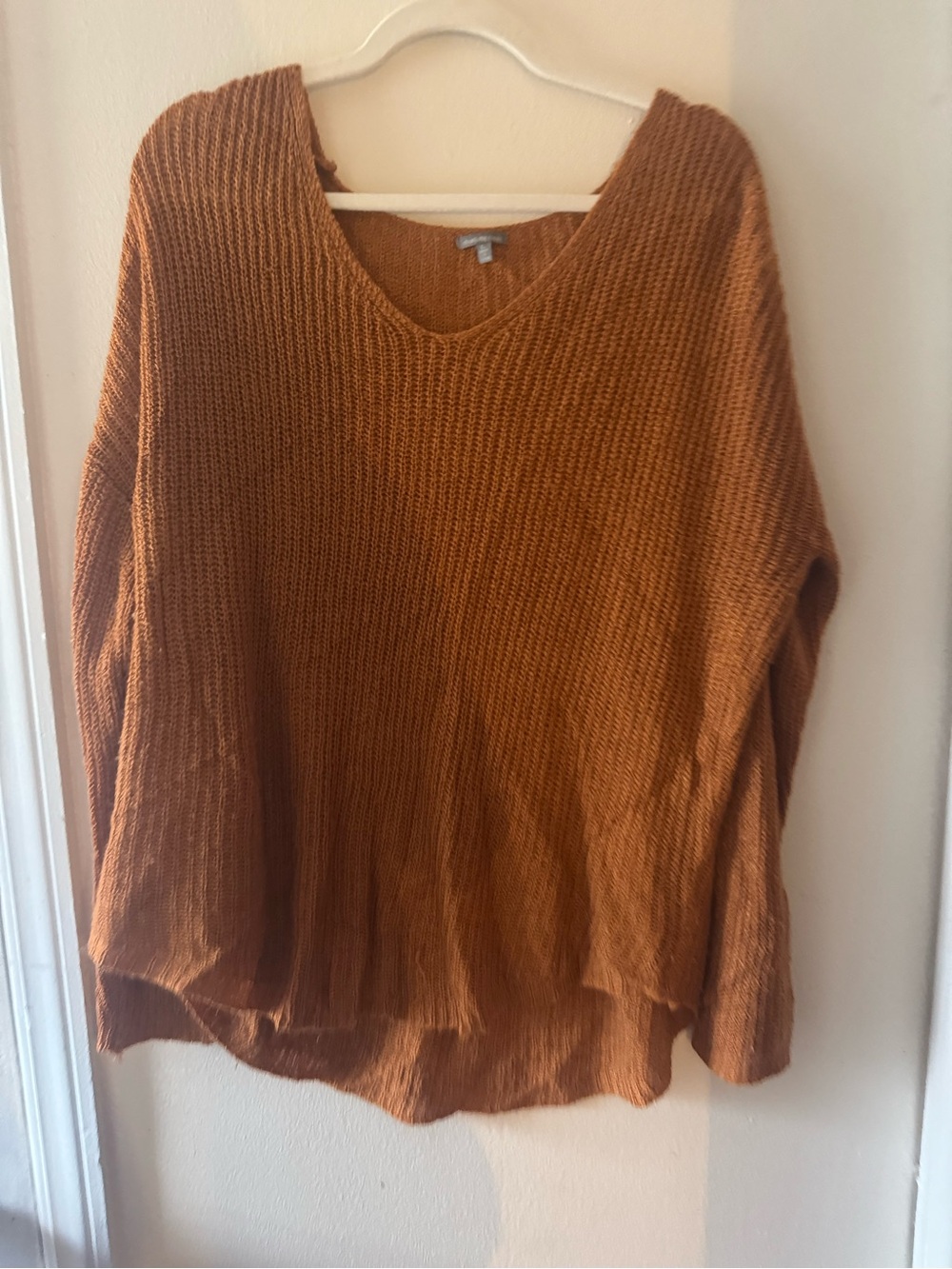 Cozy V-Neck Oversized Women's Sweater - Rust Brown